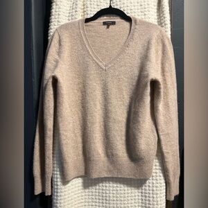 Quince Women's V-Neck Sweater in Light Beige